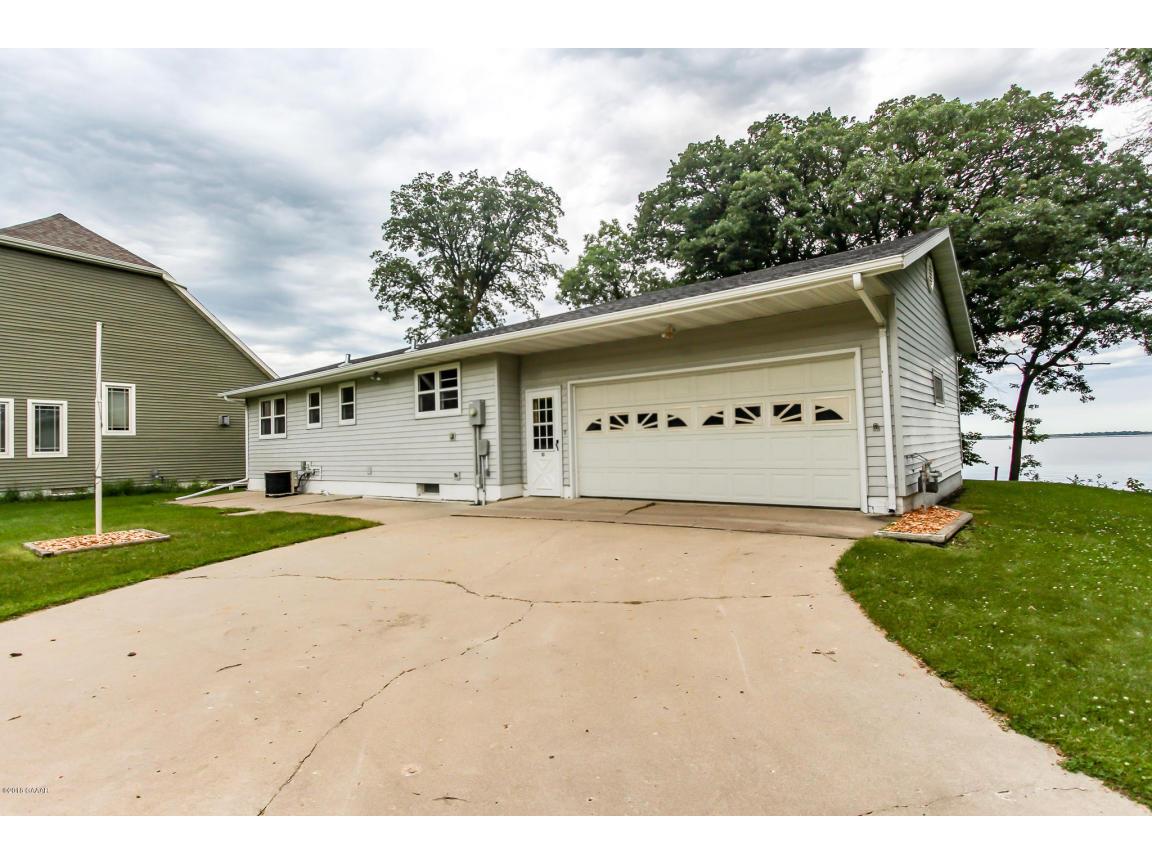 10 9th Avenue E, Osakis, MN, 56360 MLS 1025322 Edina Realty