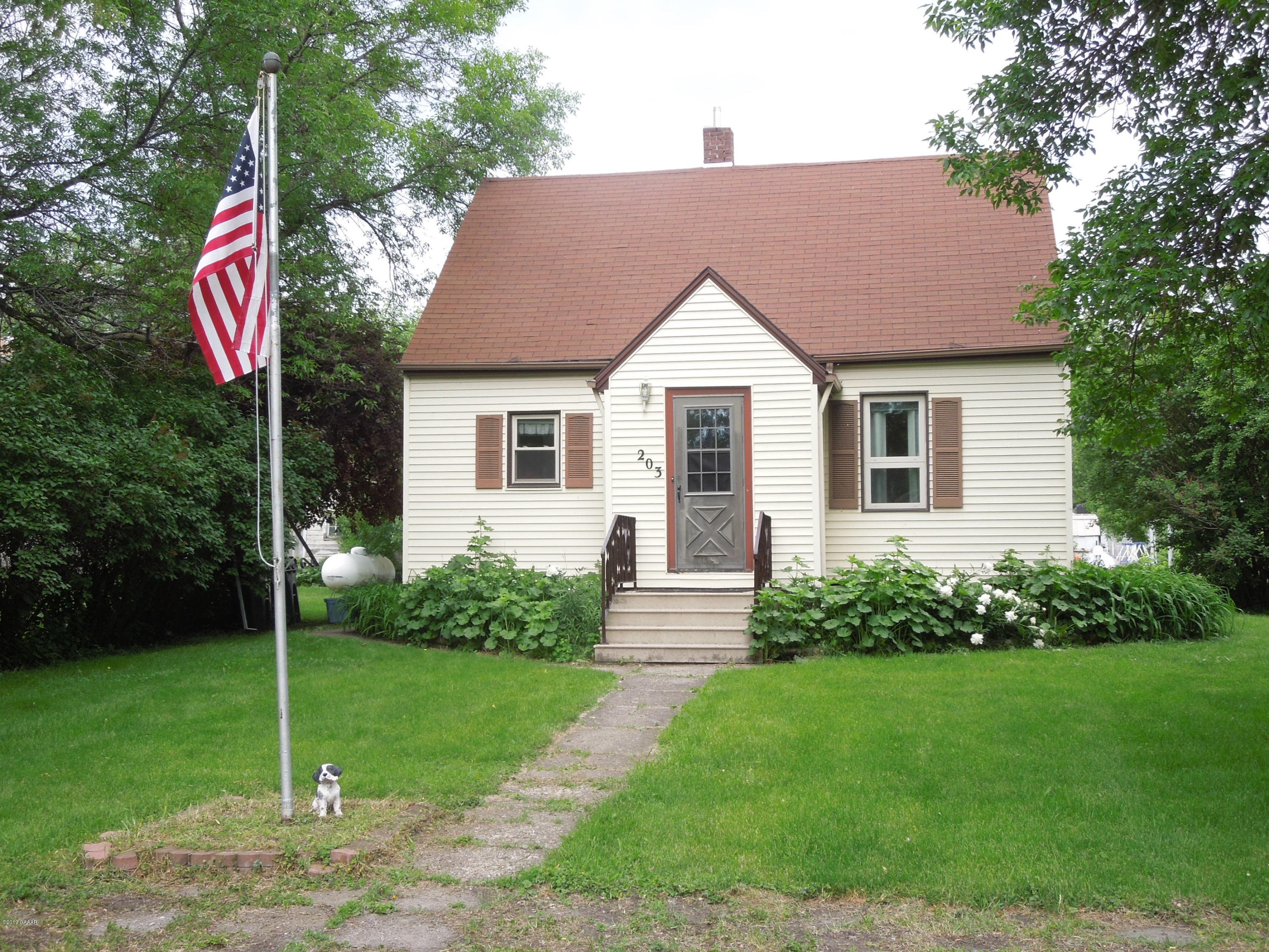 203 E 3rd, Donnelly, MN, 56235 MLS 1027460 Edina Realty