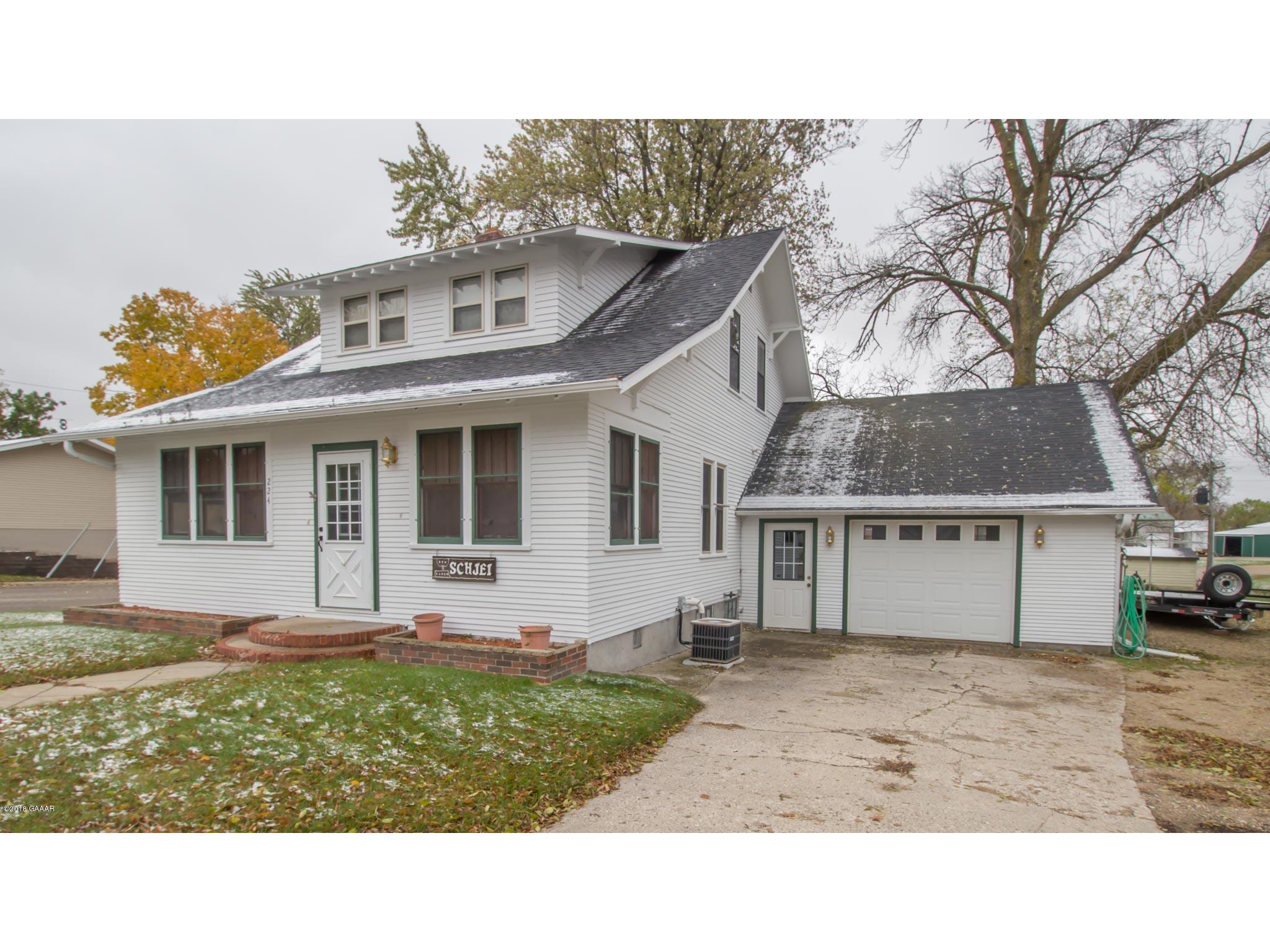 224 Alexandria Street NW, Evansville, MN, 56326 MLS 1026036 Edina Realty