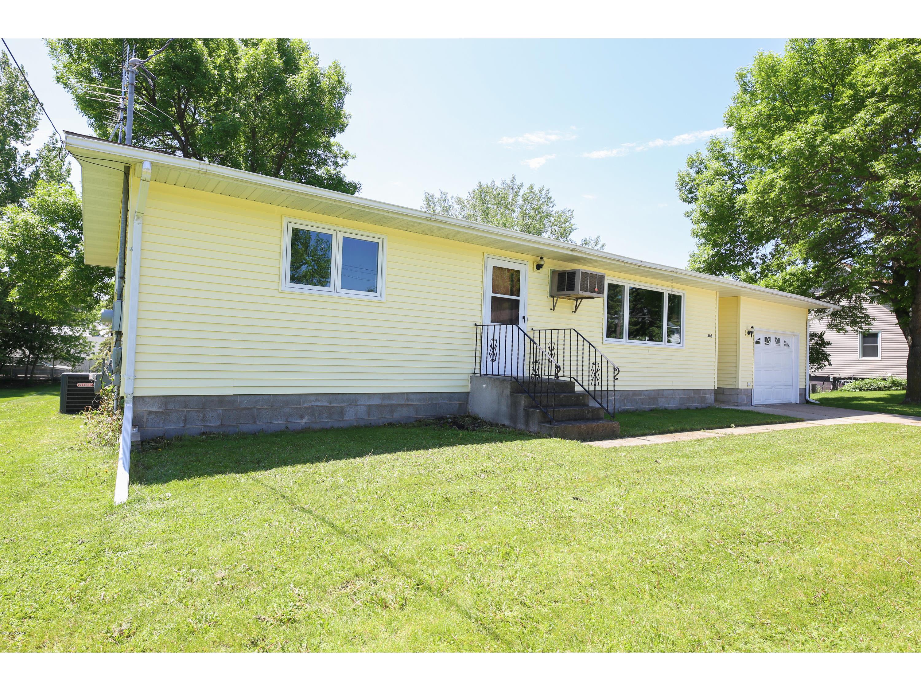 309 W Main Street, Osakis, MN 56360 MLS 1027406 Edina Realty