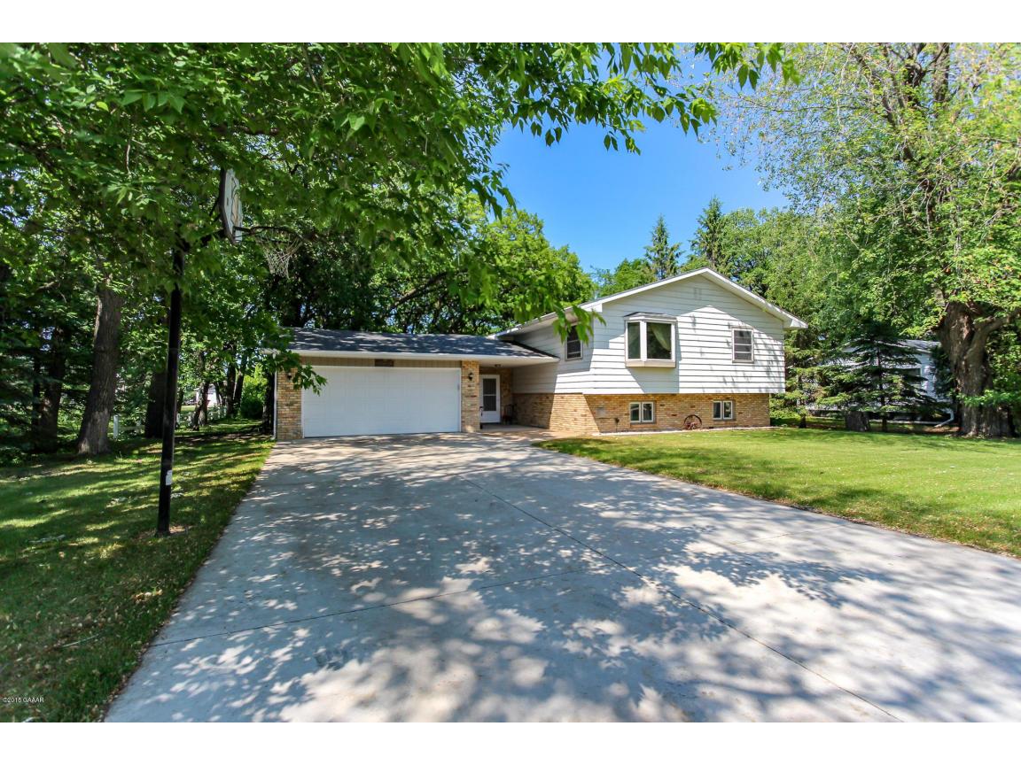 414 E Centre Street, Parkers Prairie, MN, 56361 MLS 1025123 Edina