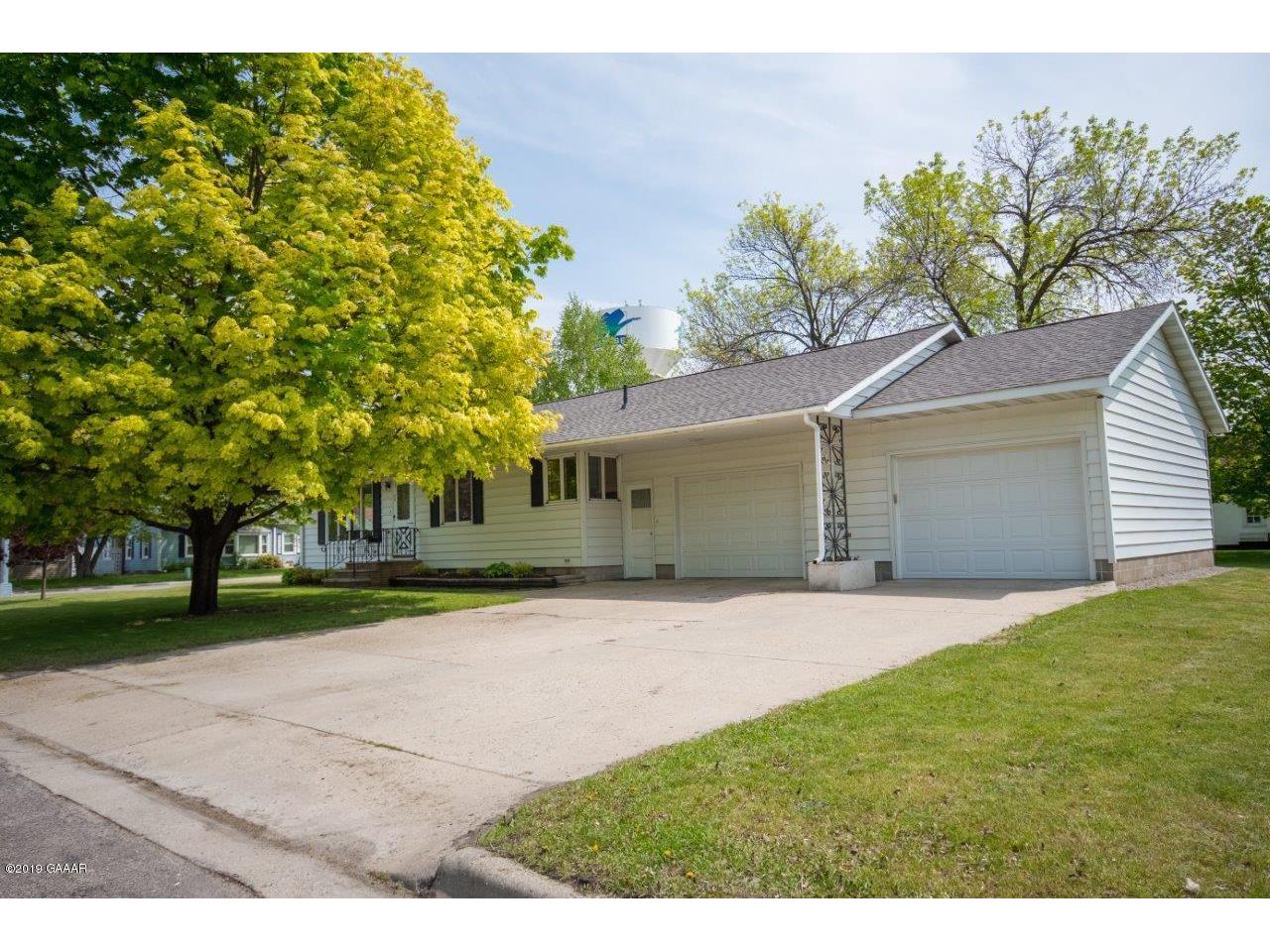 6 Second Avenue SW, Melrose, MN, 56352 MLS 1027373 Edina Realty