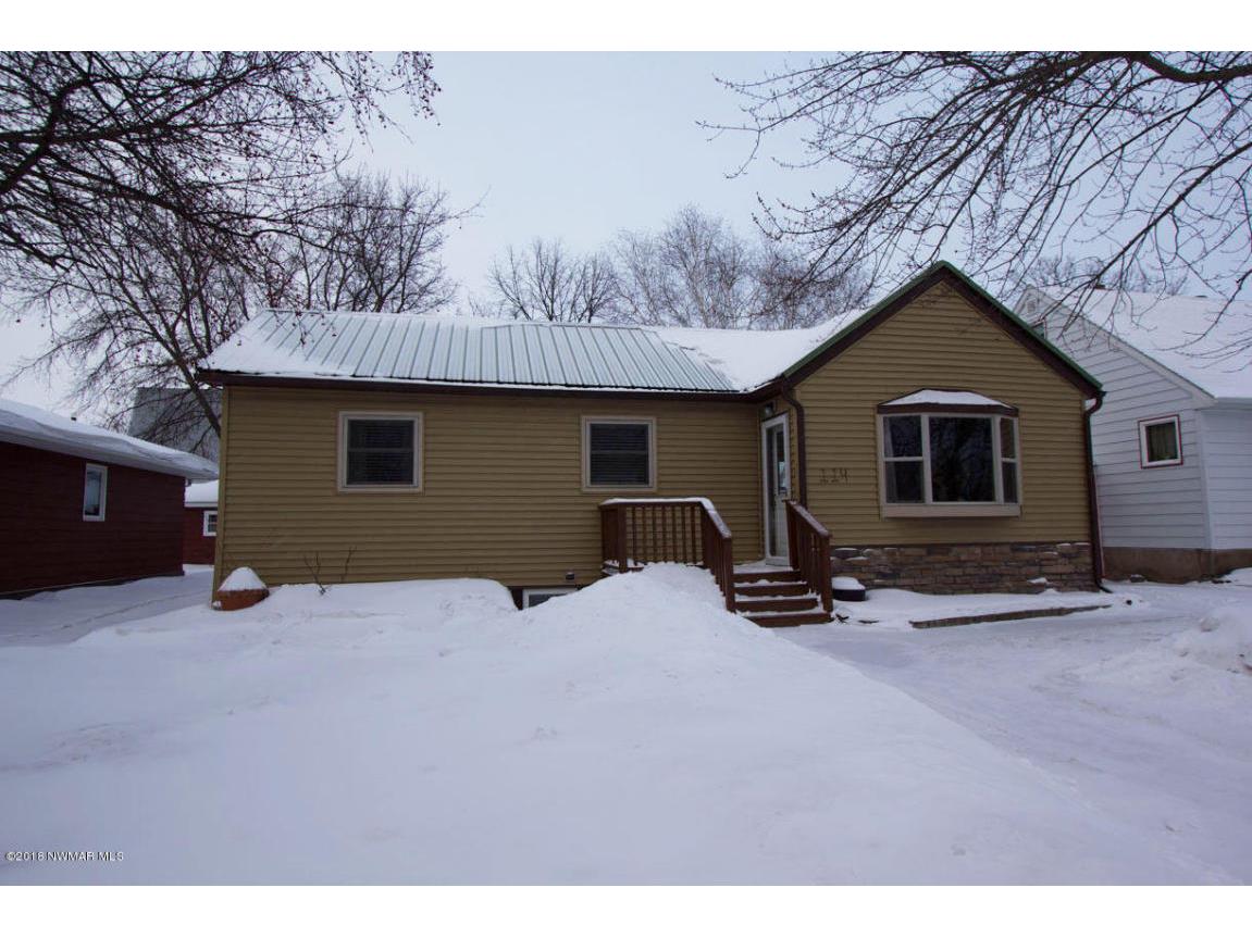 114 SPRUCE Avenue S, Thief River Falls, MN, 56701 MLS 18158 Edina