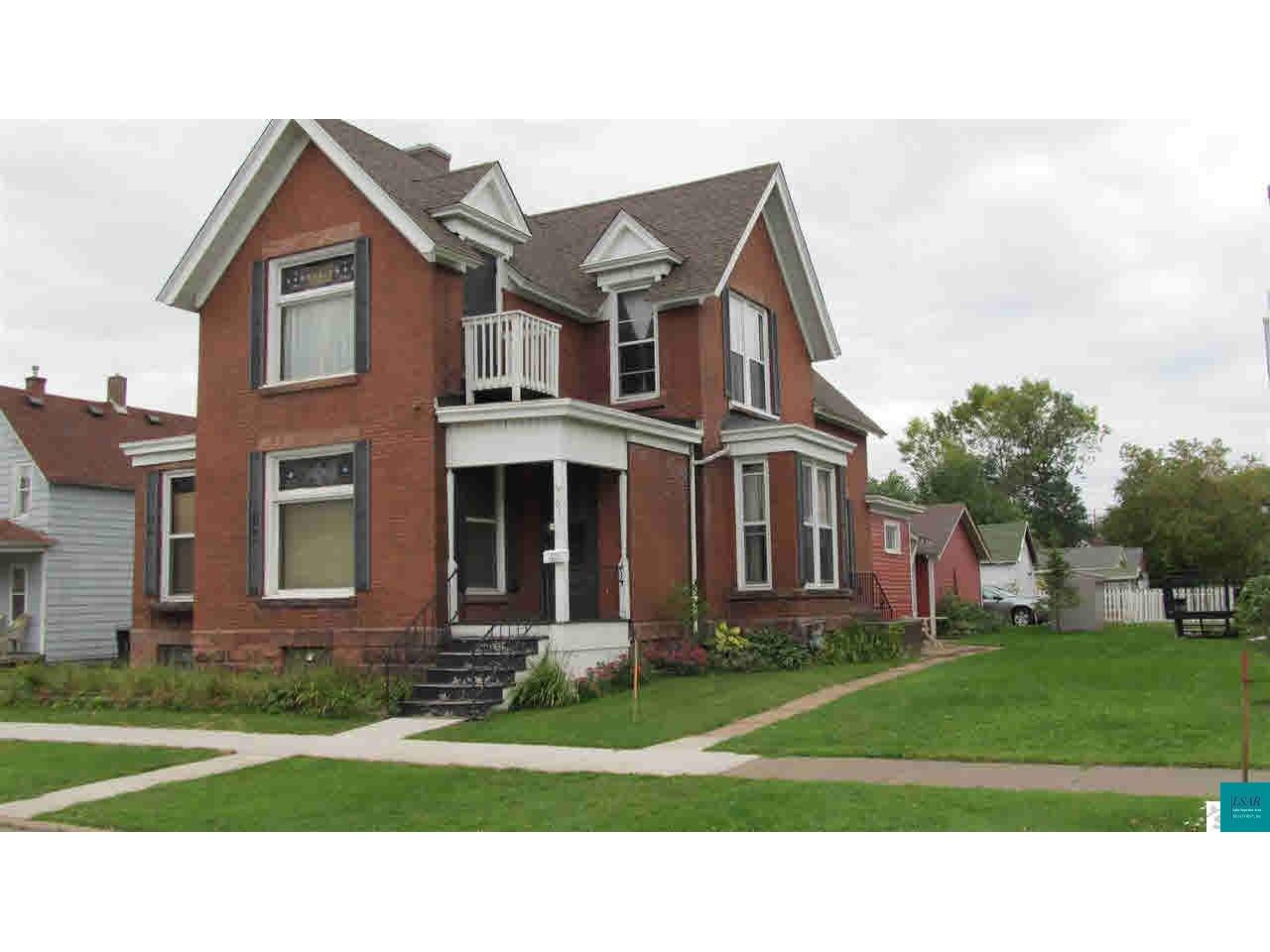 1011 Weeks Ave, Superior, WI 54880 MLS 6072893 Edina Realty