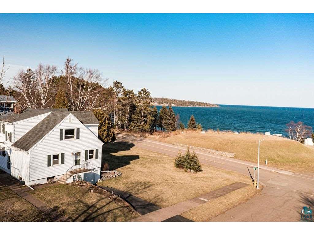 107 South Ave Two Harbors Mn 55616 Mls 6095636 Edina Realty