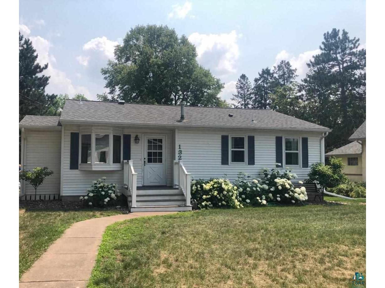 132 Lakeshore Dr, Moose Lake, MN 55767 MLS 6098453 Edina Realty