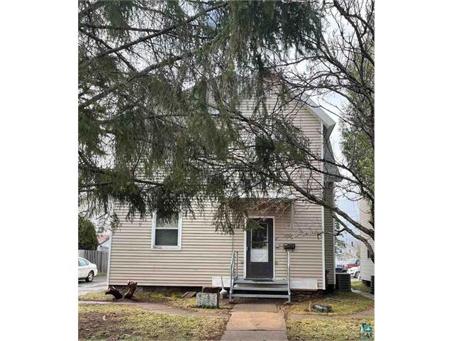 Superior Wi Duplexes And Multi Family Homes For Sale Edina Realty