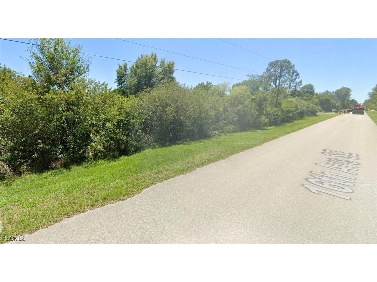 16th Avenue SE Naples FL 34117 2026005890 image1