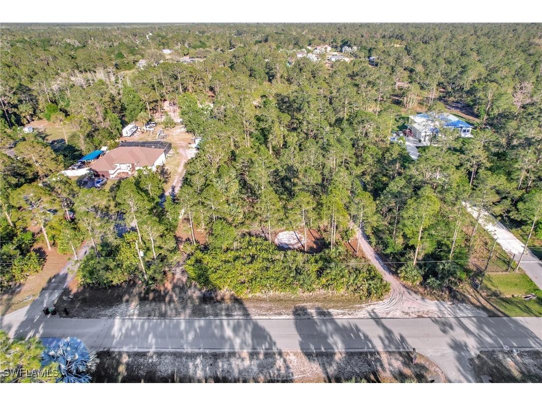 16th Street SE Naples FL 34117 225025213 image1