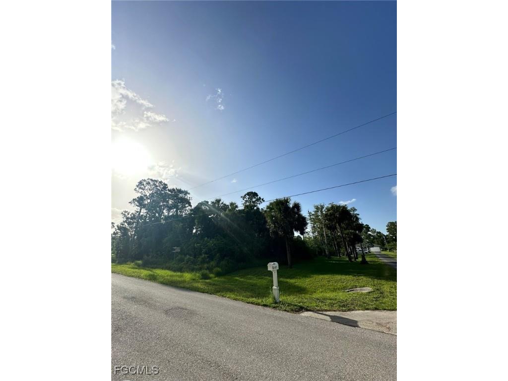 20th Avenue NE Naples FL 34120 2025003001 image1