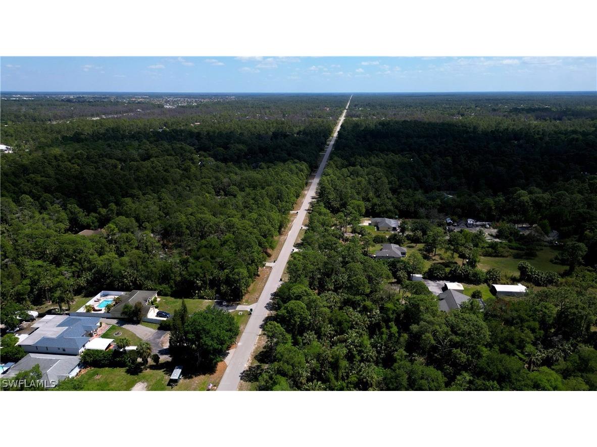 22nd Avenue NW Naples FL 34120 224022844 image1