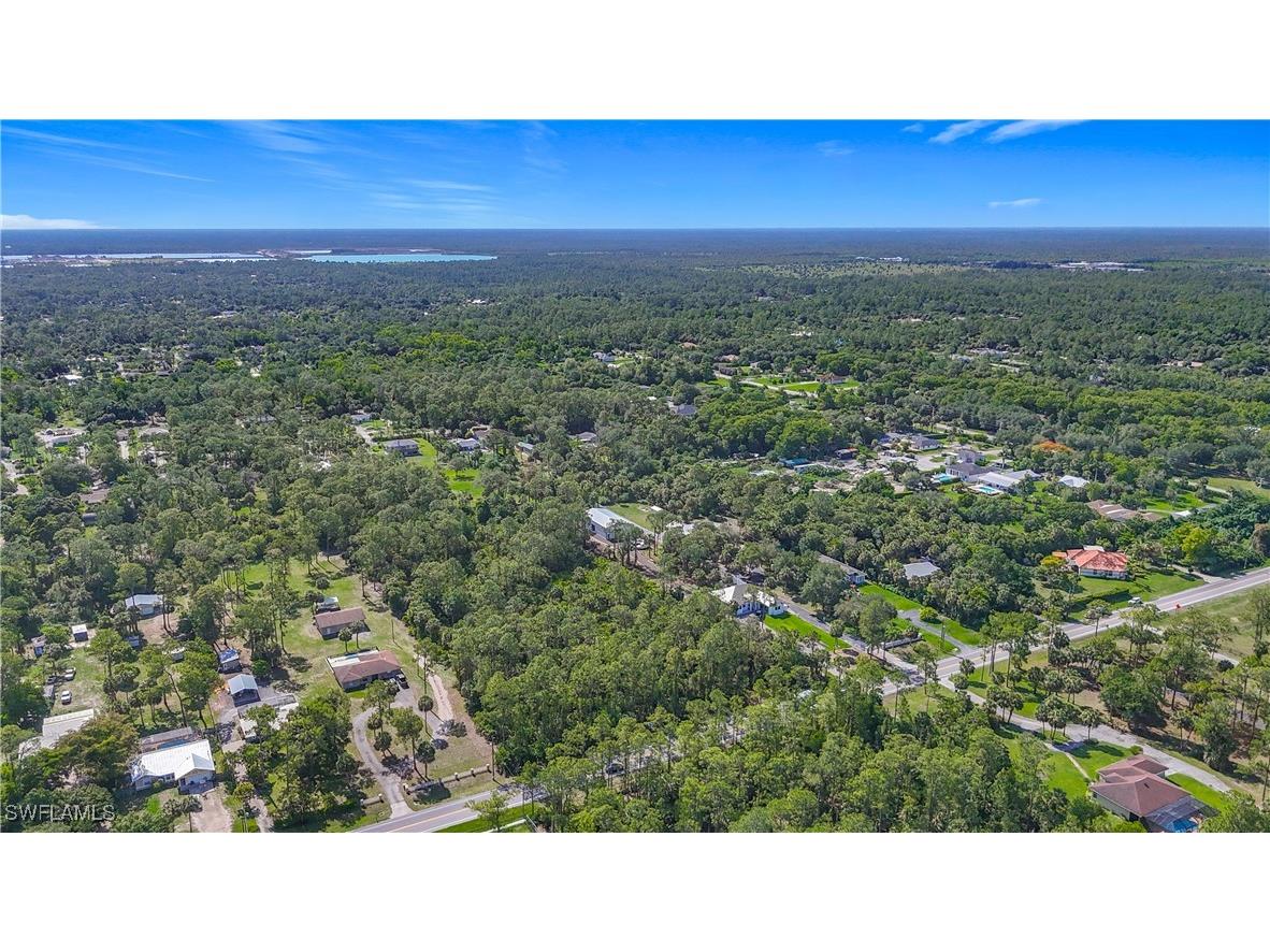 23rd Street SW Naples FL 34117 225058079 image1