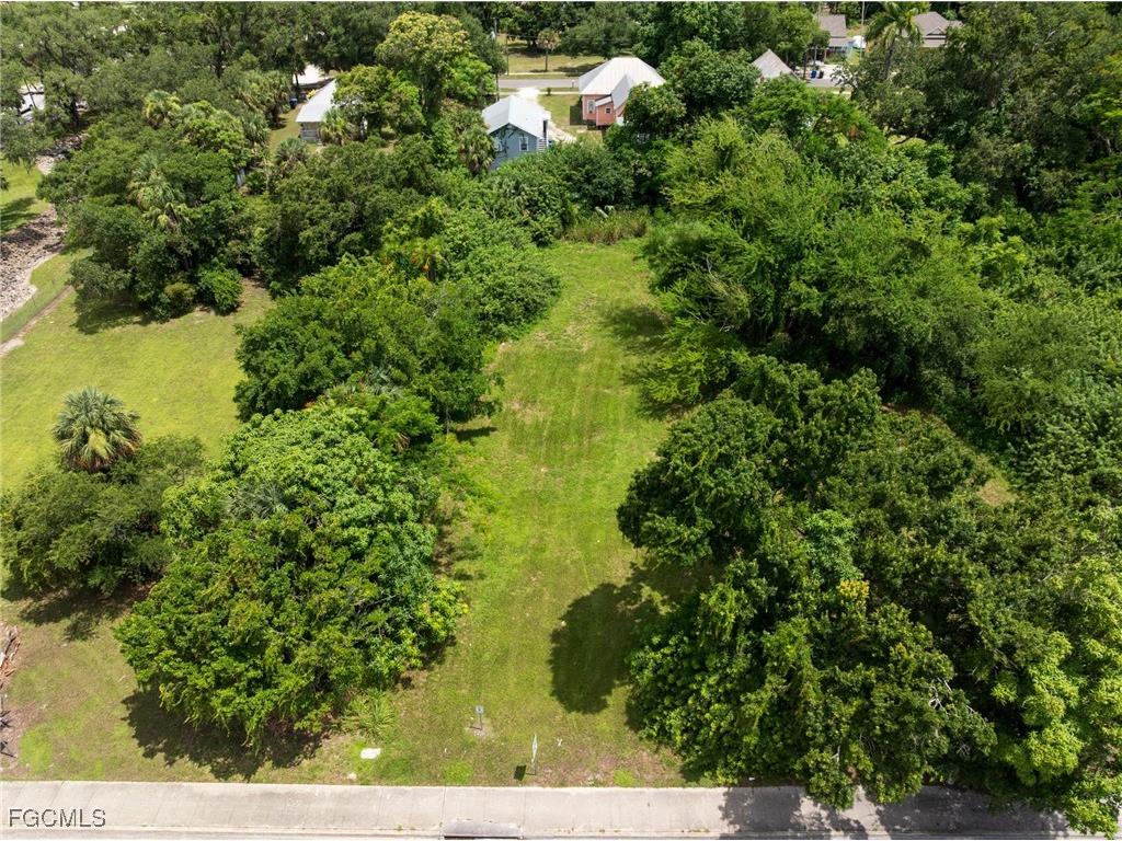 2542 And 2546 2nd Street Fort Myers FL 33901 2025015393 image4