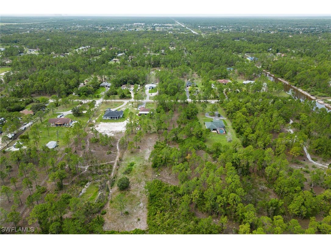 31st Avenue NE Naples FL 34120 223046129 image1