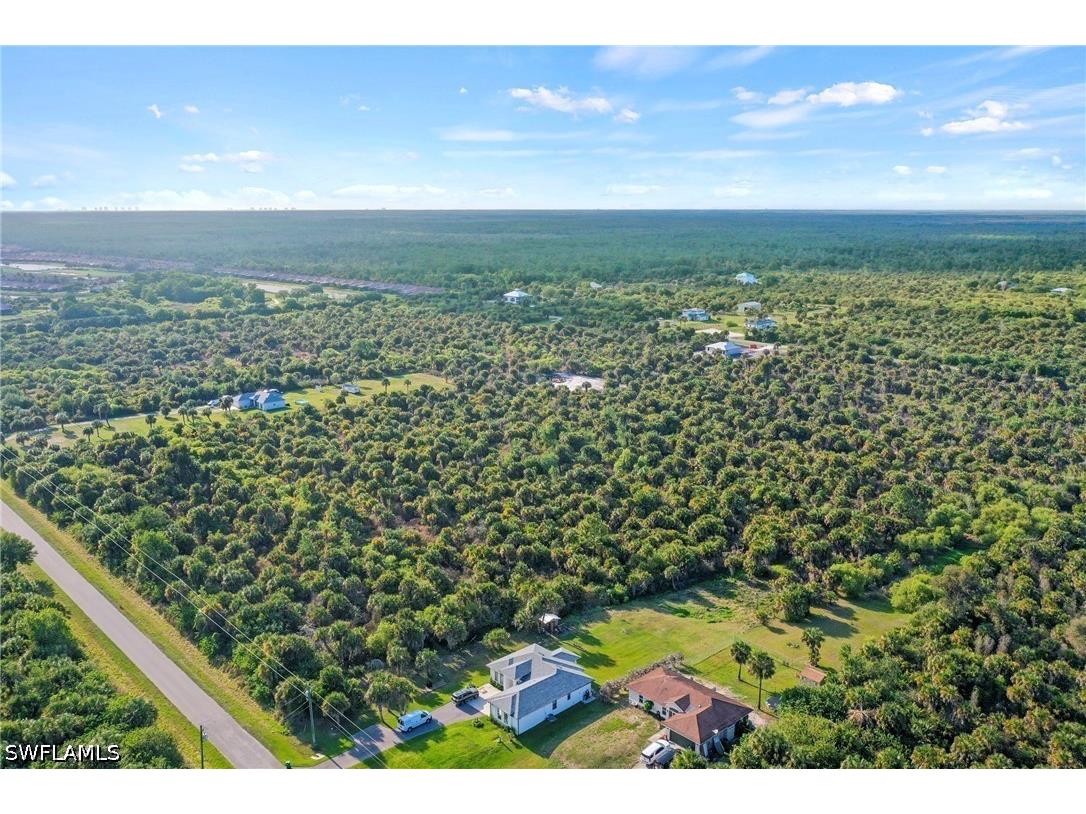37th Avenue NE Naples FL 34120 226016320 image14