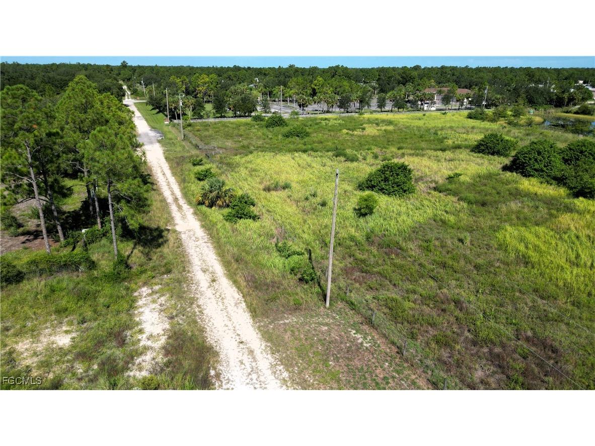 4th Terrace Labelle FL 33935 224067902 image9