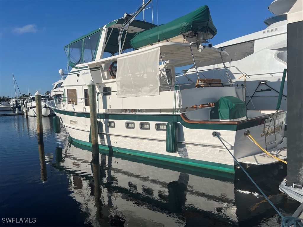 50' Boat Slip E-18 Gulf Harbour Marina Fort Myers FL 33908 224090529 image4
