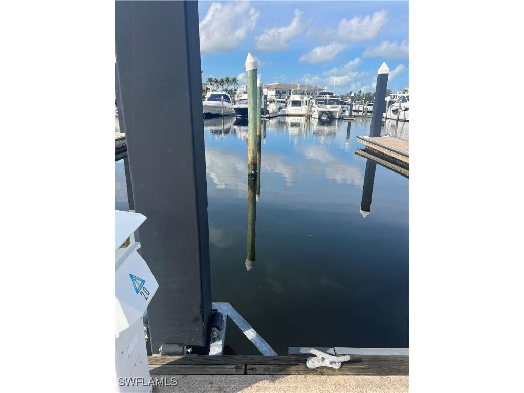 50' Boat Slip E-20 Gulf Harbour Marina Fort Myers FL 33908 225051634 image11