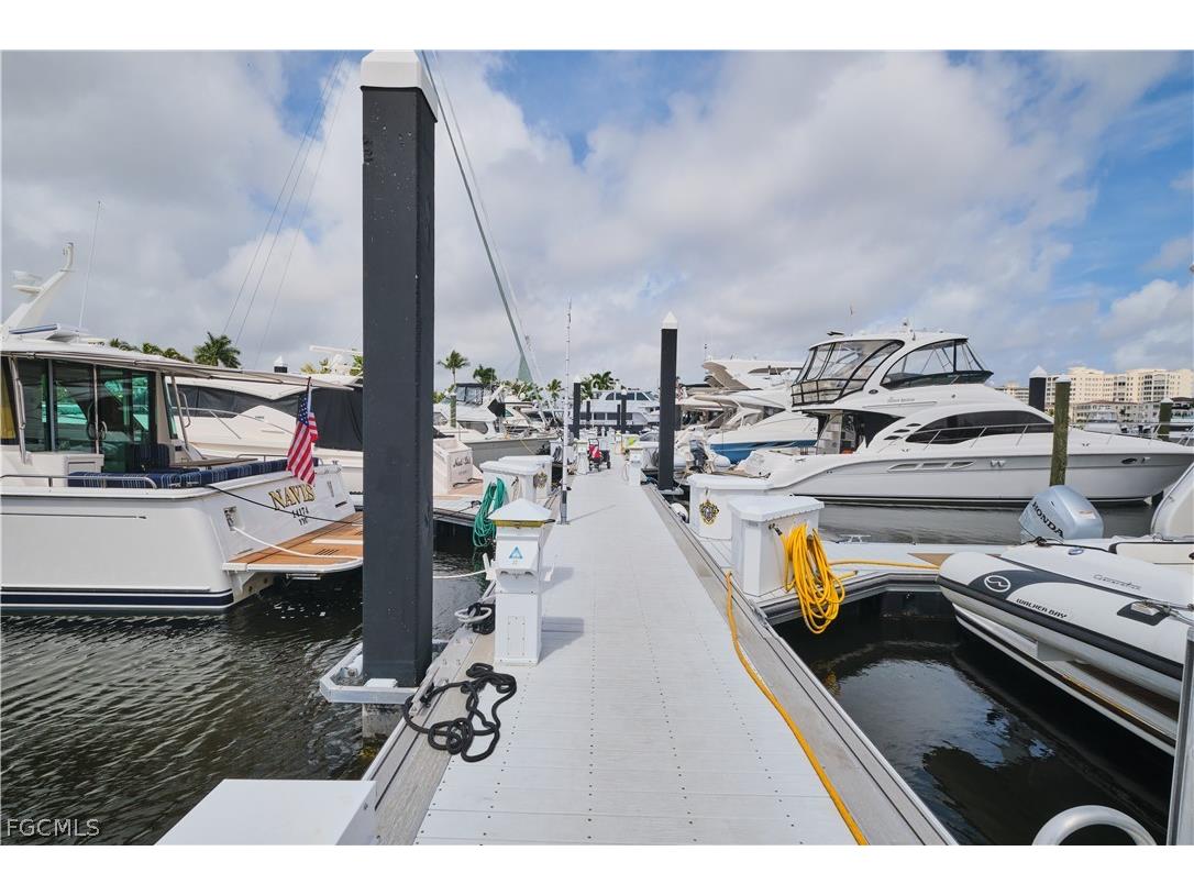 70' Boat Slip B-2 Gulf Harbour Marina Fort Myers FL 33908 2026012230 image4