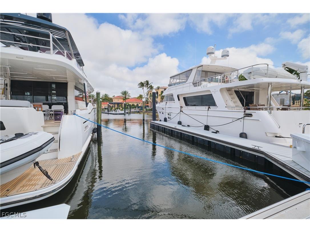 70' Boat Slip B-2 Gulf Harbour Marina Fort Myers FL 33908 2026012230 image5