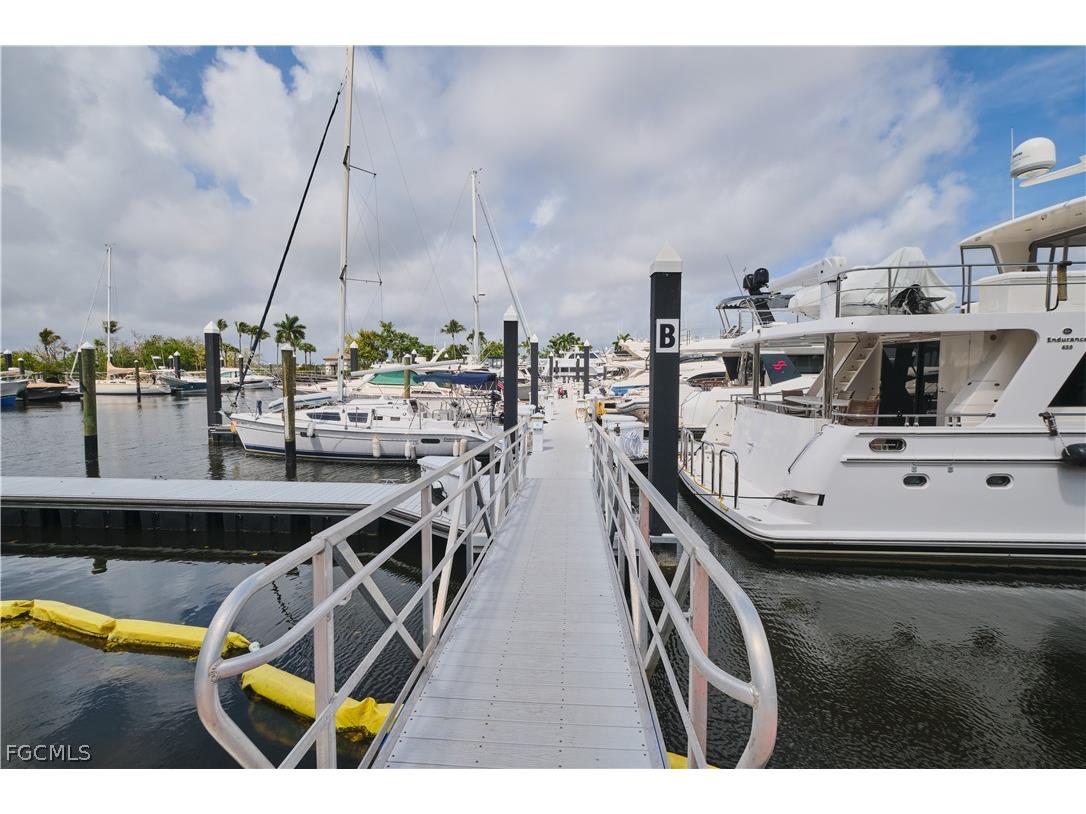 70' Boat Slip B-2 Gulf Harbour Marina Fort Myers FL 33908 2026012230 image8