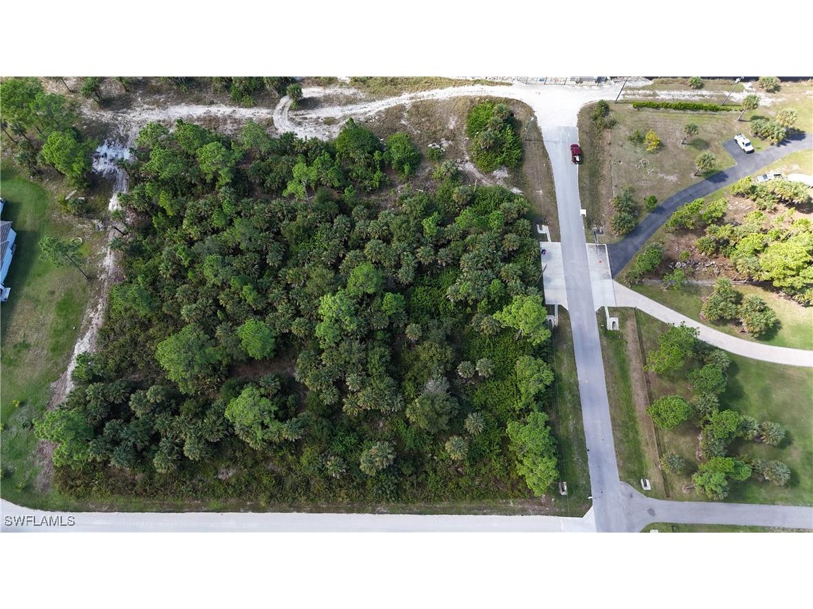 8th Avenue NE Naples FL 34120 225078701 image10