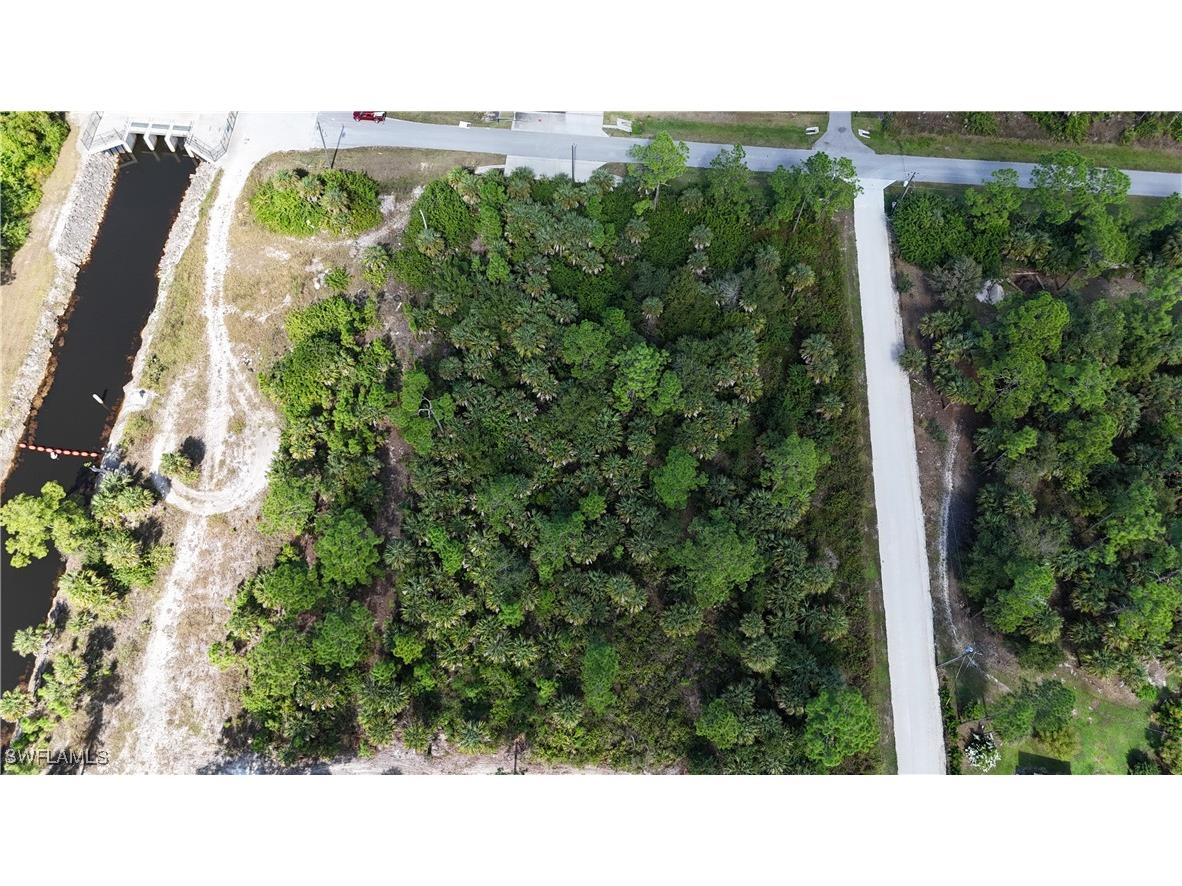 8th Avenue NE Naples FL 34120 225078701 image9