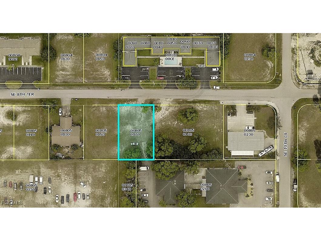 916 SE 8th Terrace Cape Coral FL 33990 2025012727 image6