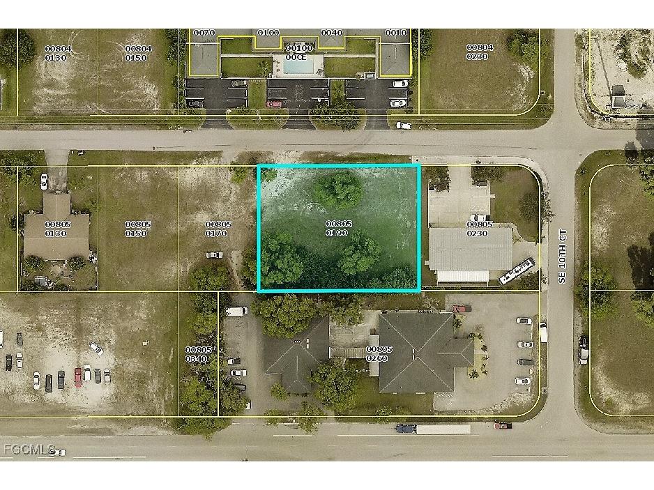 916 SE 8th Terrace Cape Coral FL 33990 2025012727 image7