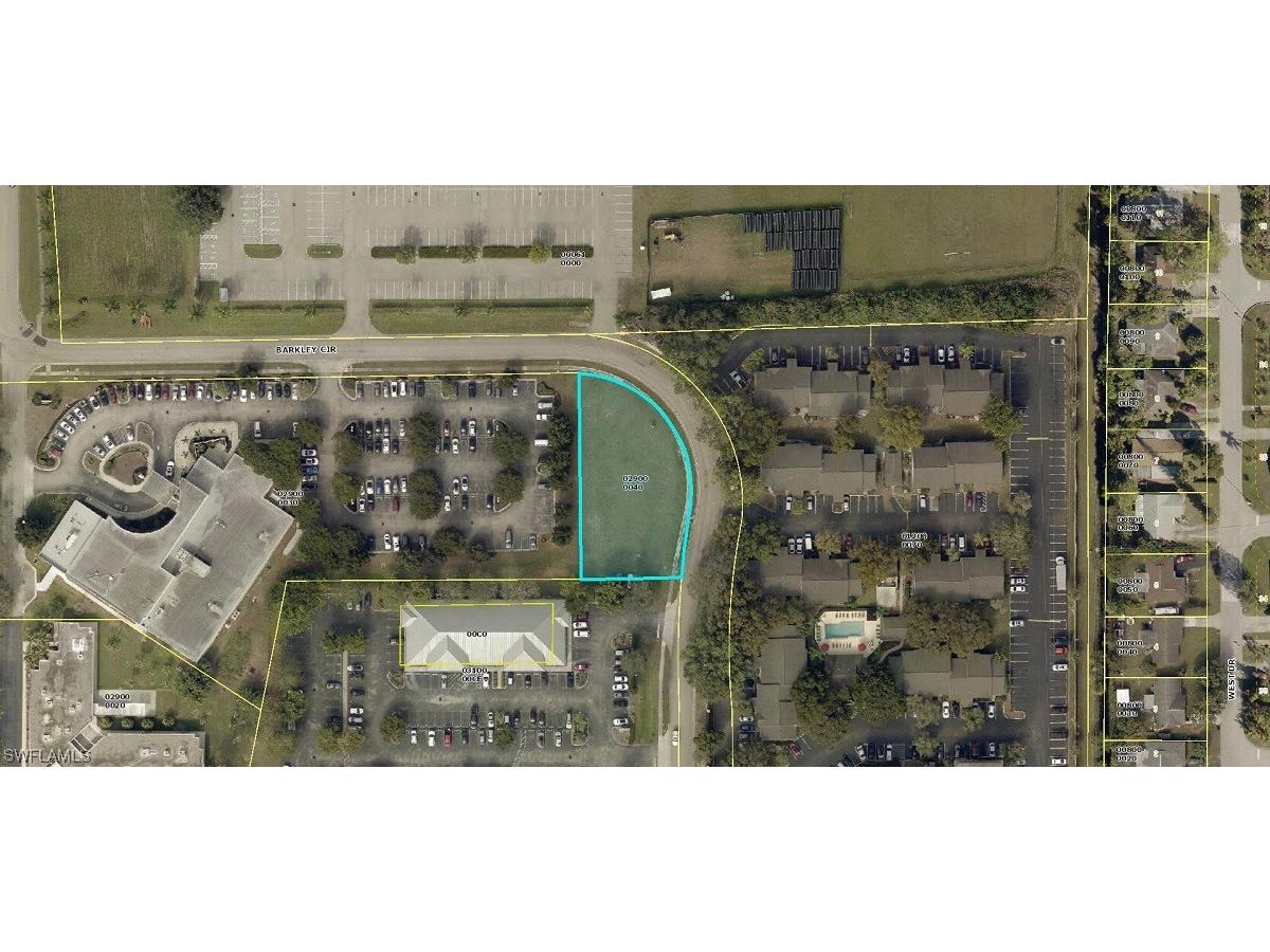 Barkley Circle Fort Myers FL 33907 223016557 image1
