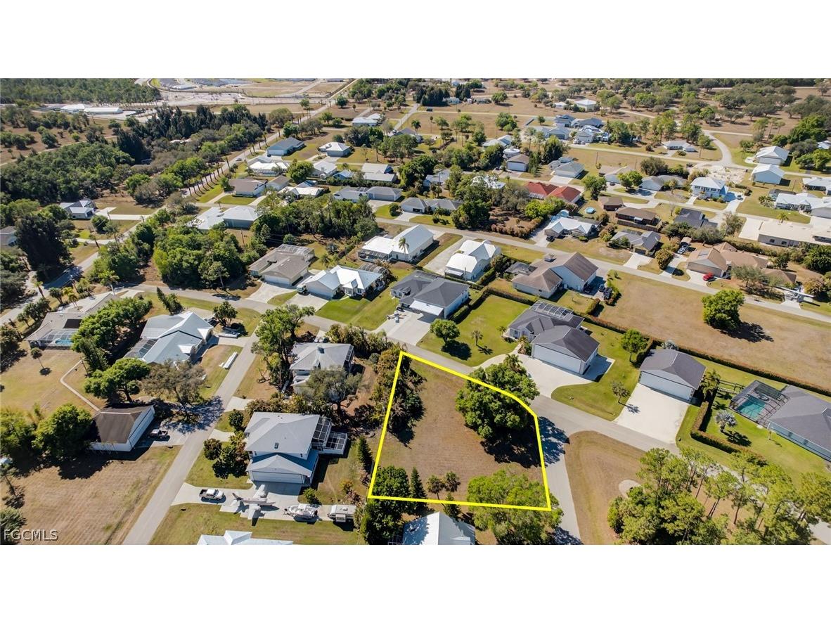 Corner Lot Unspecified Address Fort Myers FL 33905 2026008469 image3