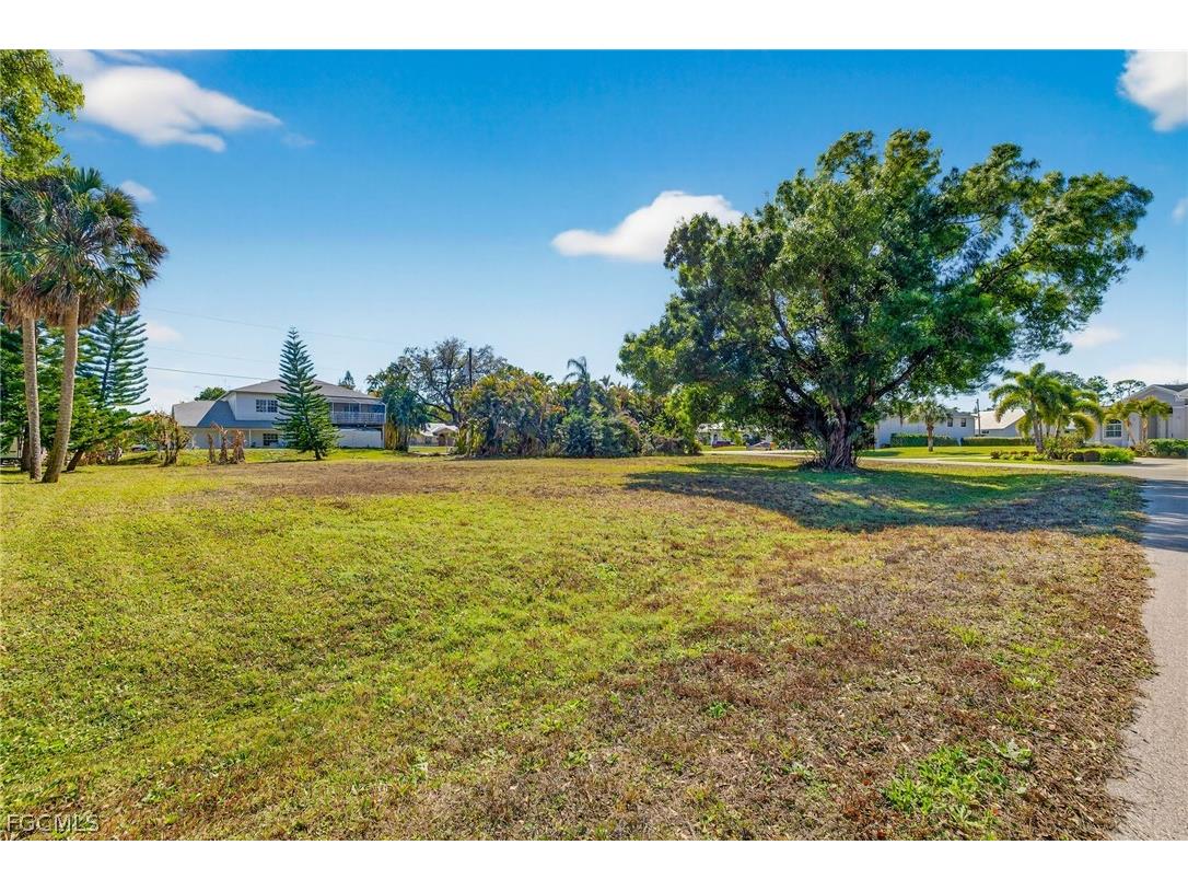 Corner Lot Unspecified Address Fort Myers FL 33905 2026008469 image6