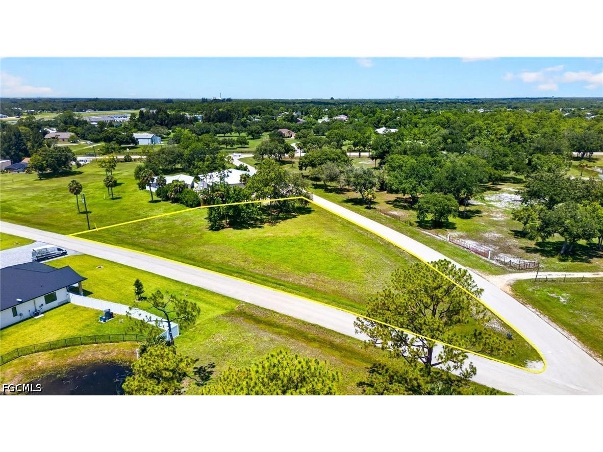 Corner School Ln And Wood St Fort Myers FL 33905 2026029138 image3