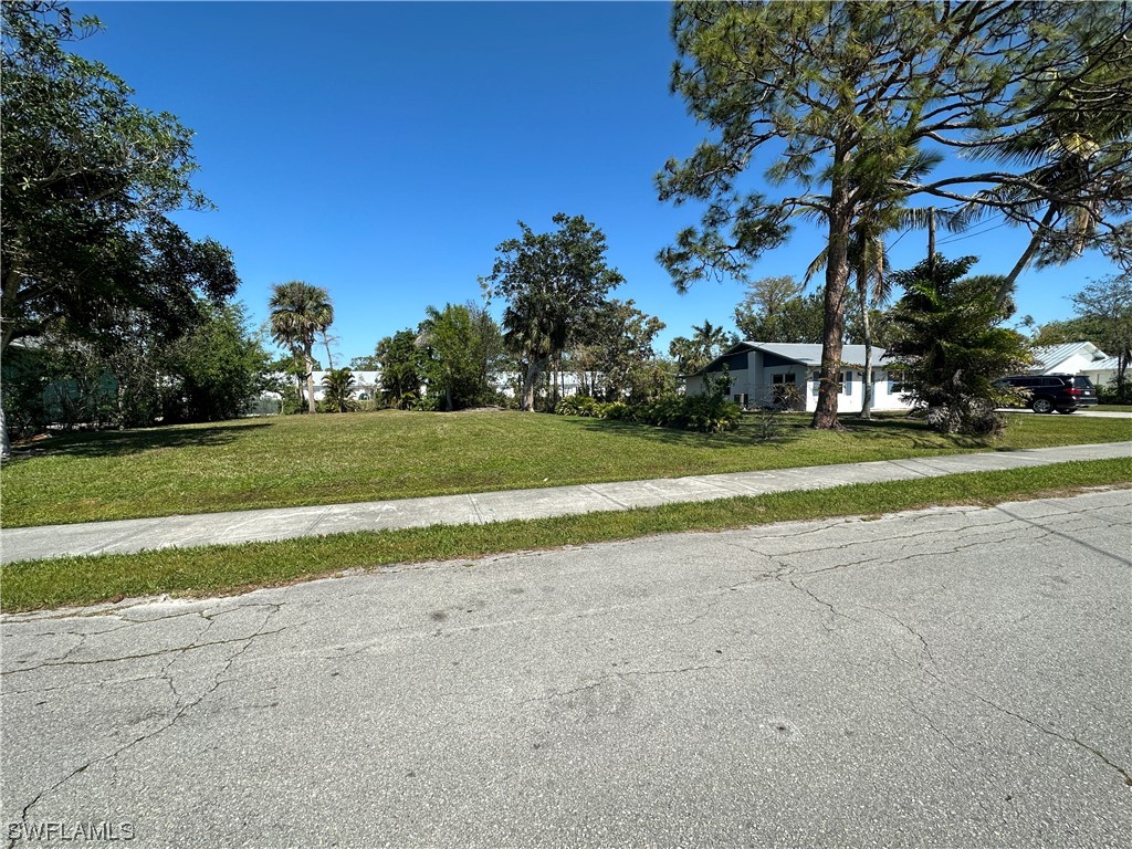 Cottage Grove Ave Naples FL 34112 223013446 image1