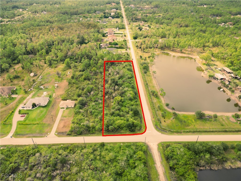 Desoto Blvd N Naples FL 34120 2025019359 image1