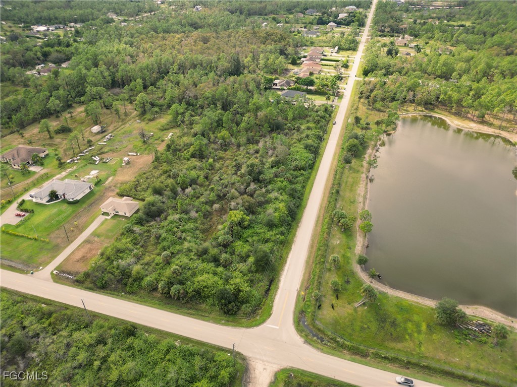 Desoto Blvd N Naples FL 34120 2025019359 image2