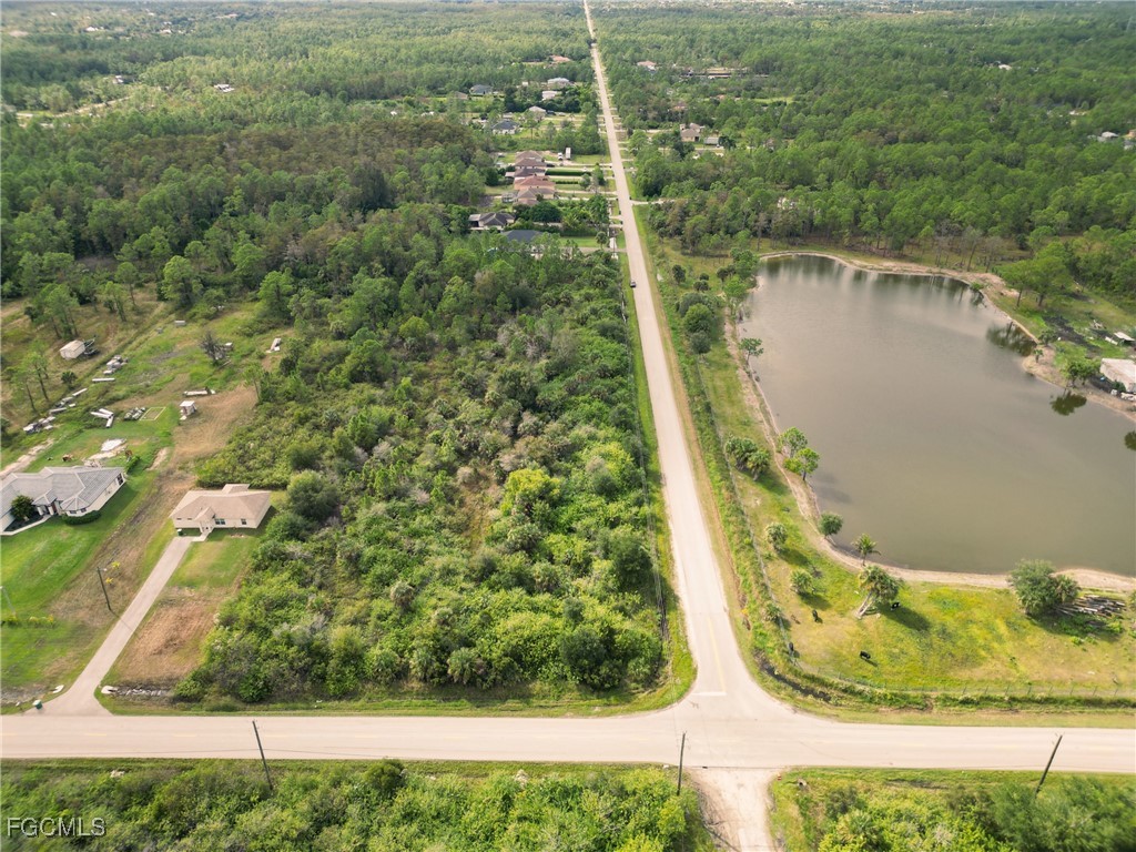 Desoto Blvd N Naples FL 34120 2025019359 image9