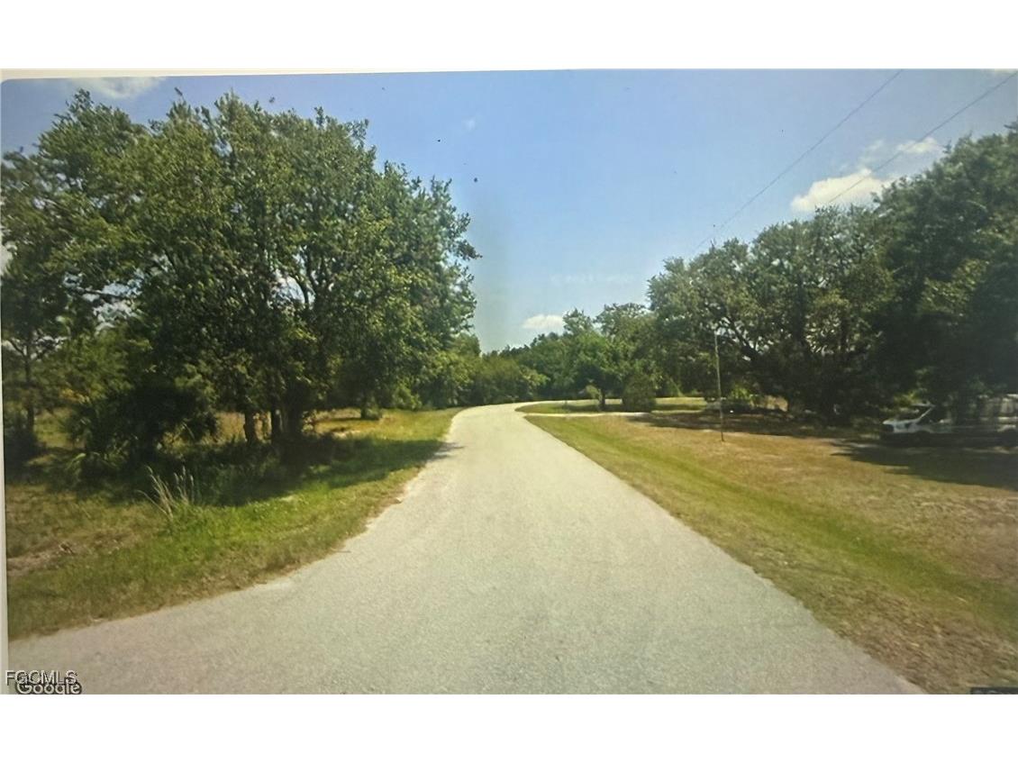 Dublin Circle Moore Haven FL 33471 2026005566 image1