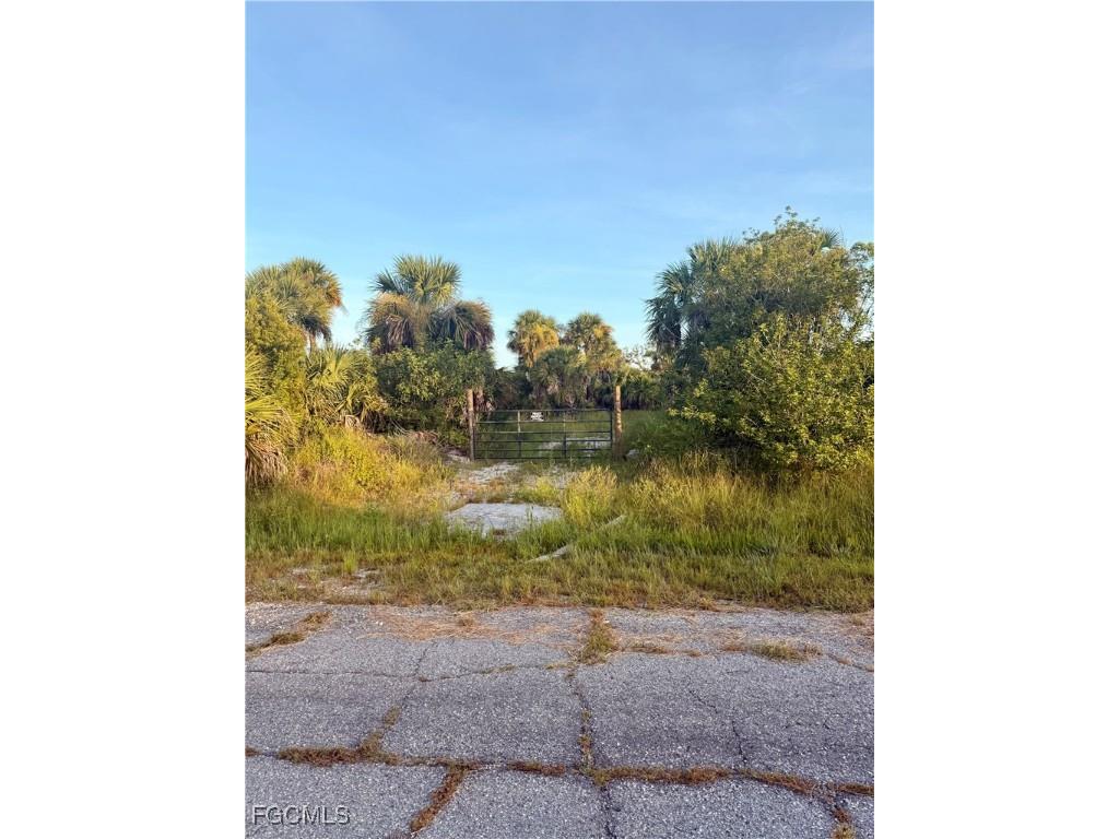 Fireglow Circle N North Port FL 34288 2025004593 image6