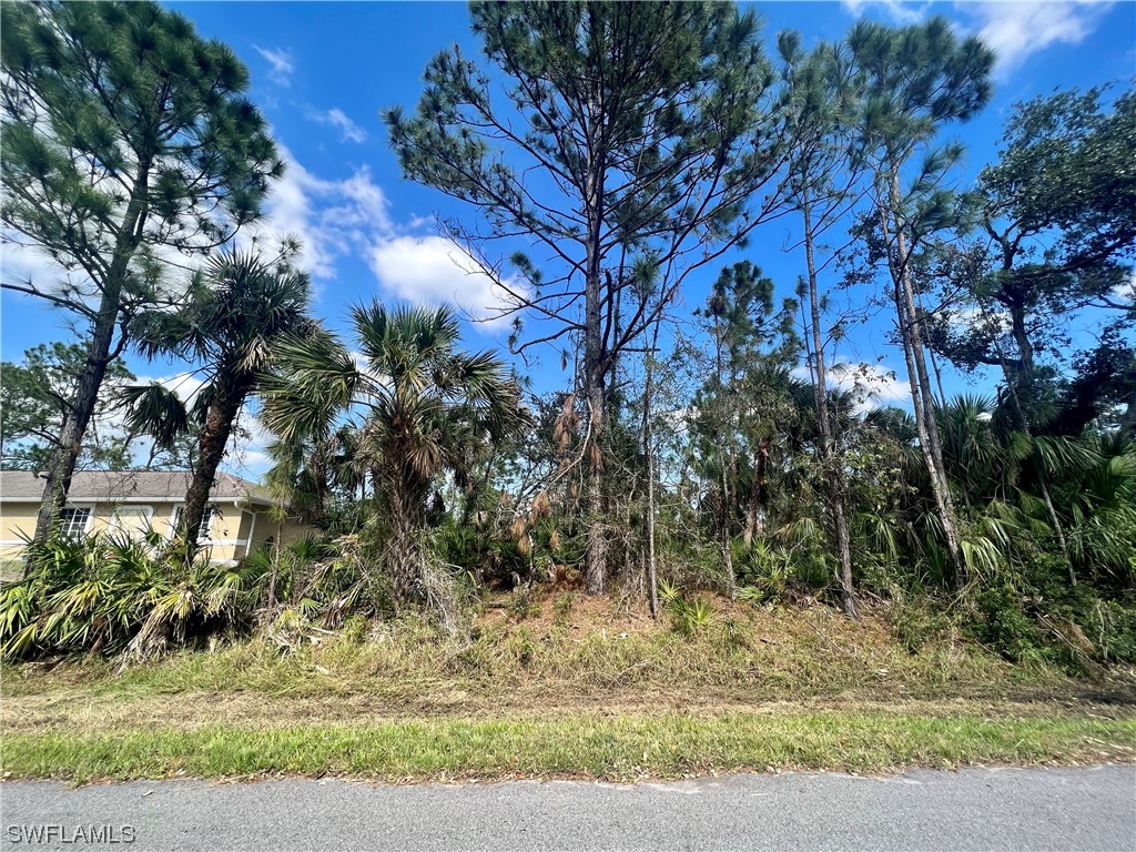 Hempstead Avenue North Port FL 34286 223003617 image1