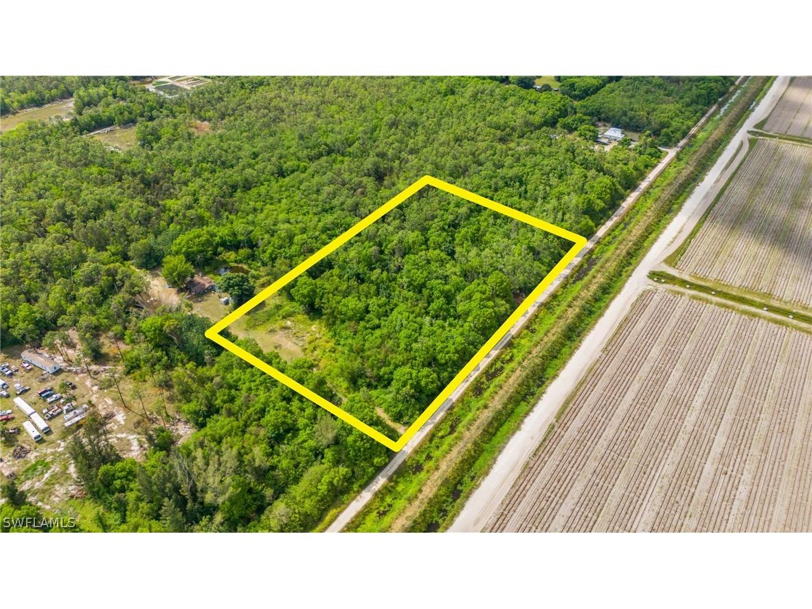 Lager Lane Naples FL 34114 224057506 image1