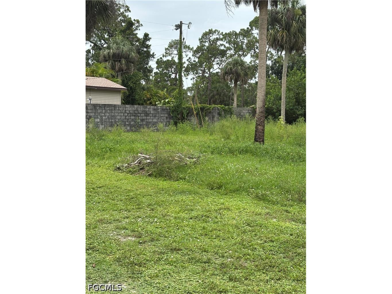 Marx Drive North Fort Myers FL 33917 2026023290 image1