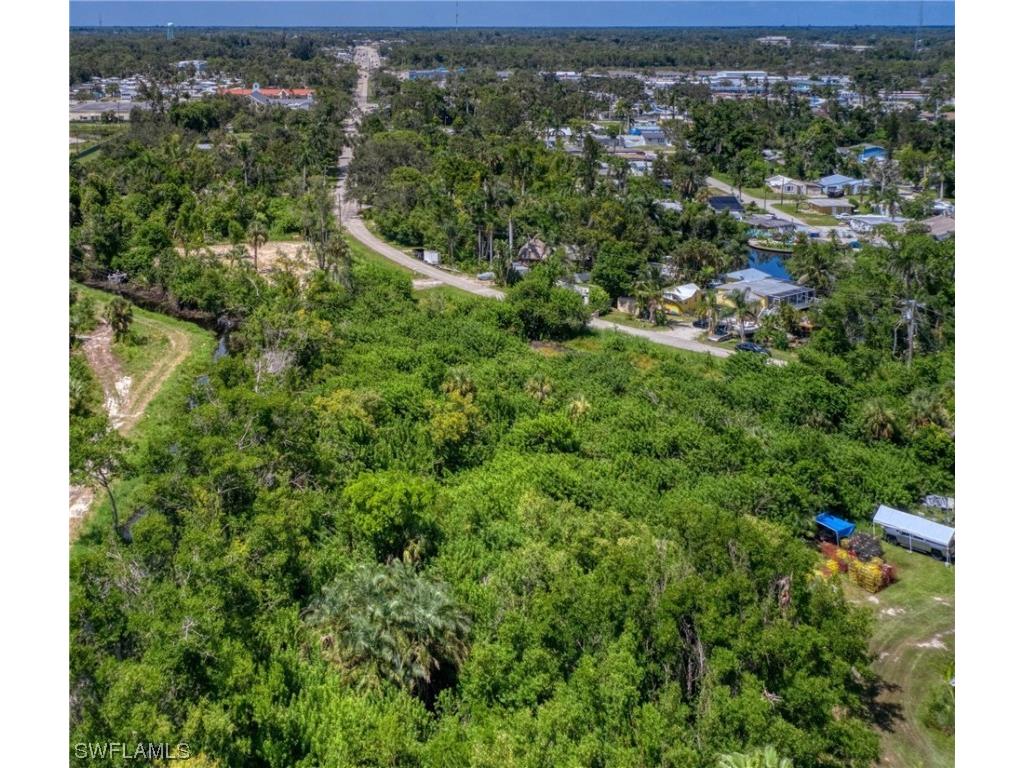 River Rd North Fort Myers FL 33903 223079697 image1
