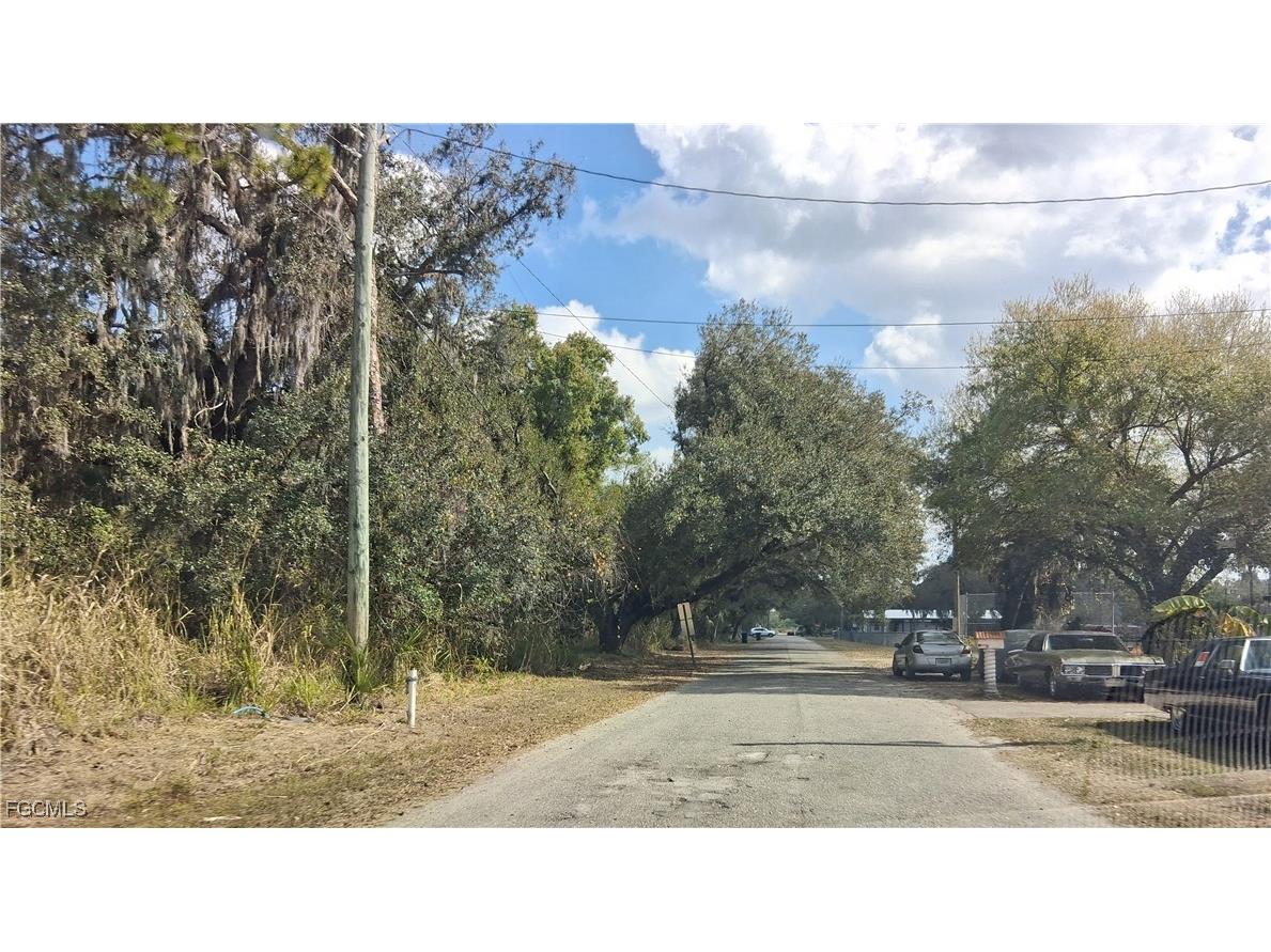 Suwanee Avenue Labelle FL 33935 2026004839 image16