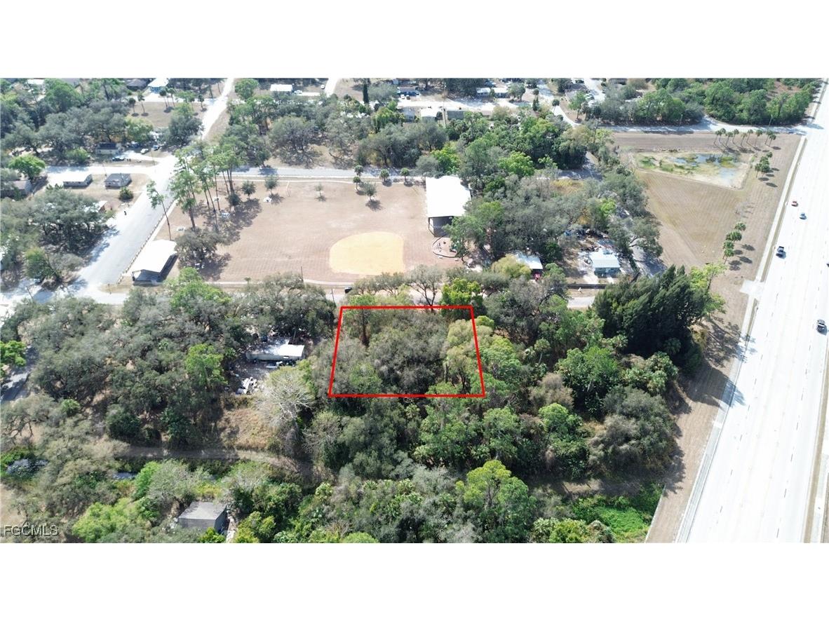 Suwanee Avenue Labelle FL 33935 2026004839 image4