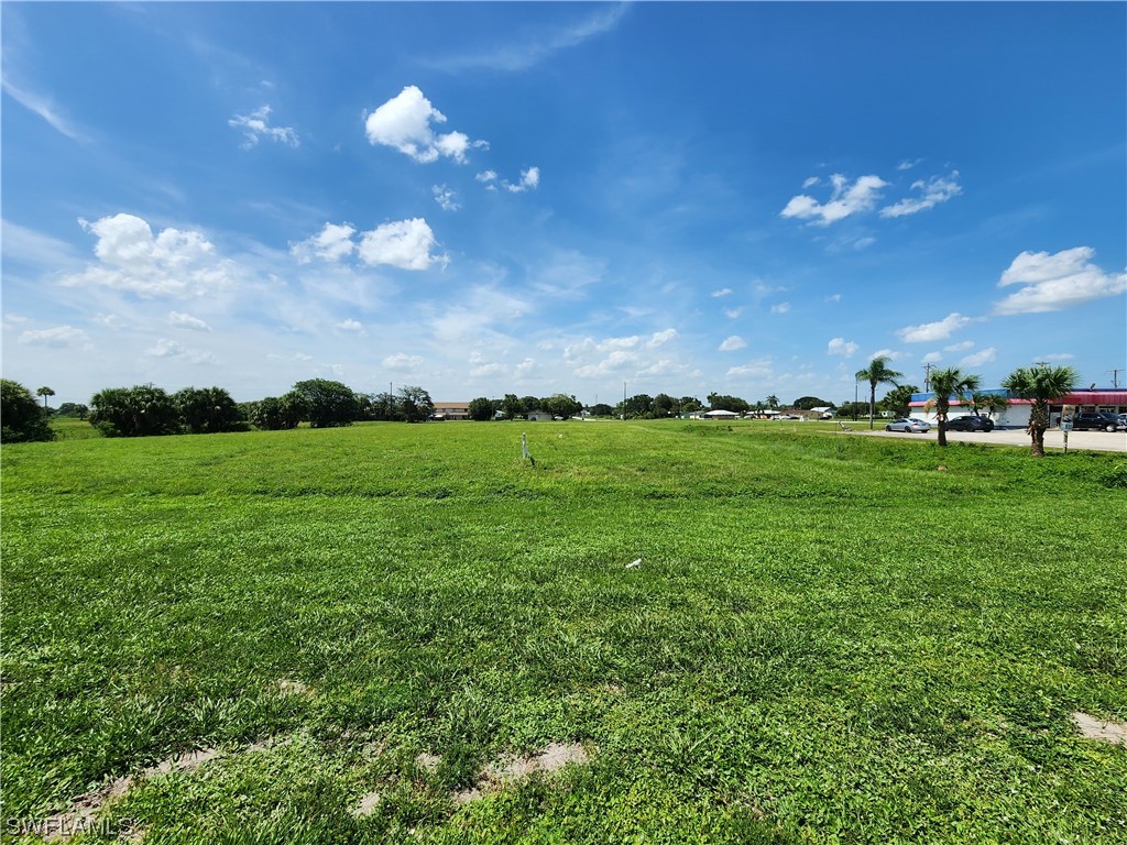 U S Hwy 27 + 10th St Moore Haven FL 33471 223050315 image1
