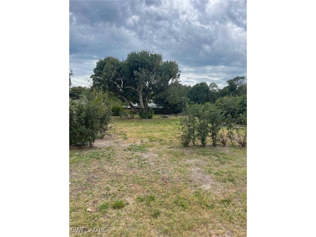 000 Coco Avenue Other FL 34112 225021623 image1