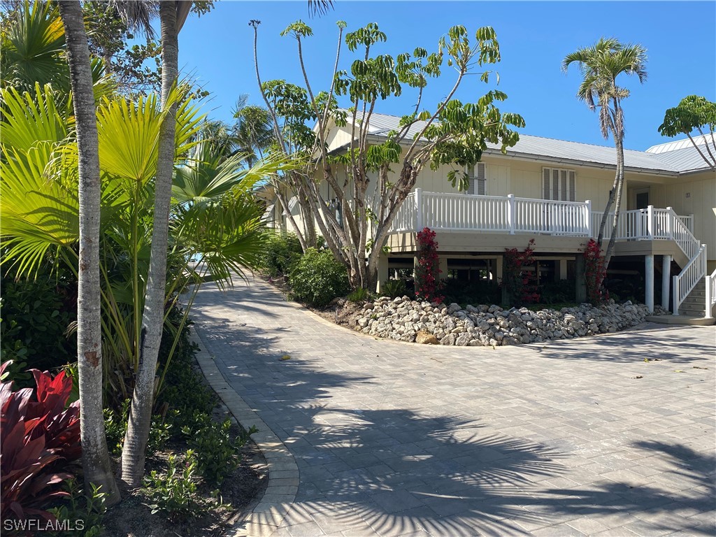 1 3rd Avenue S Naples FL 34102 223013149 image1