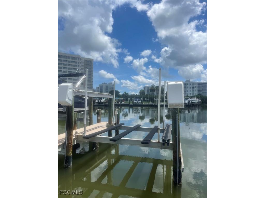 1 Bluebill Avenue #202 Naples FL 34108 2025007828 image10