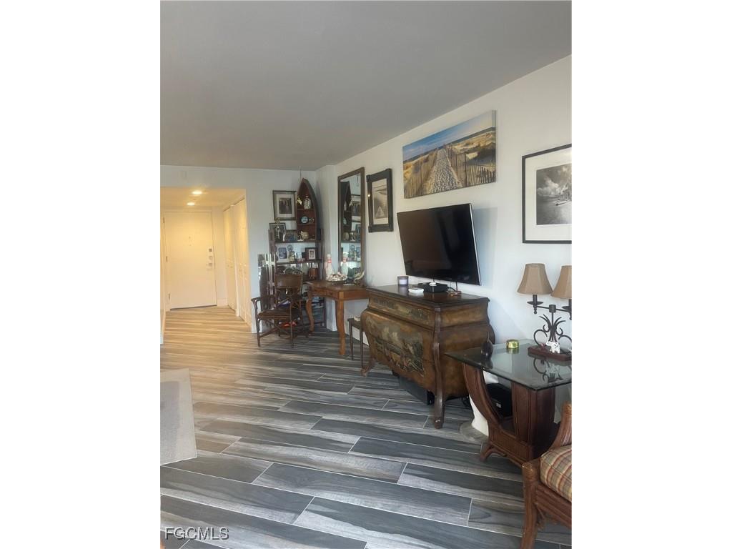 1 Bluebill Avenue #202 Naples FL 34108 2025007828 image15